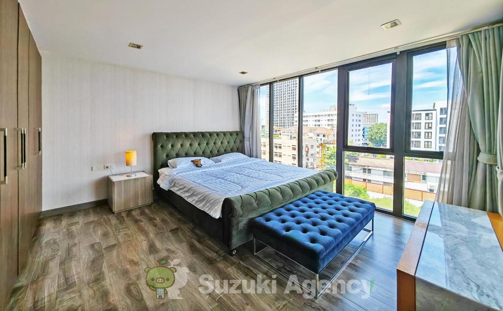 W8 Condo, Luxe 2 Bedroom Private Floor, Hip Area, 5 Mins From Thonglo Bts Station Bangkok